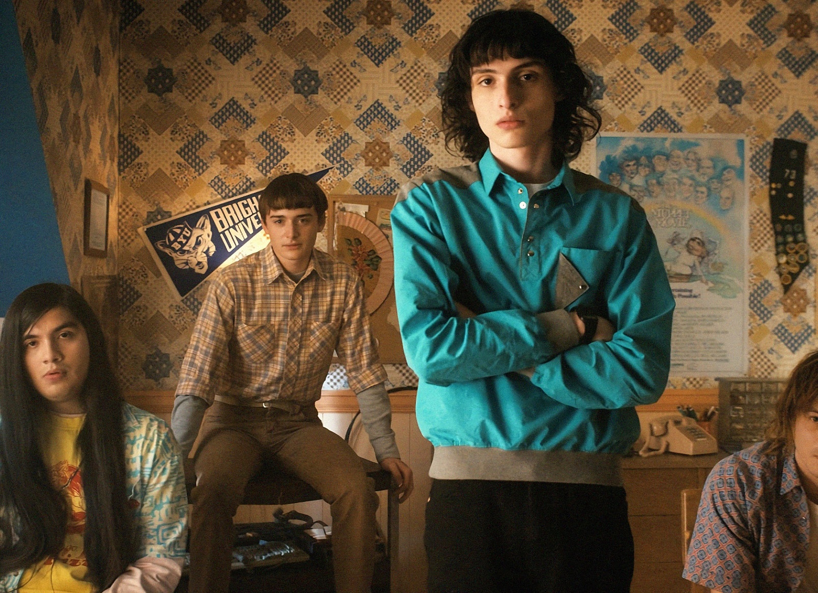Сериалы Нетфликс 2021 – 2022: список лучших